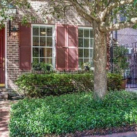 Beautiful 3Bed Townhome In Historic Downtown Savannah Exterior photo